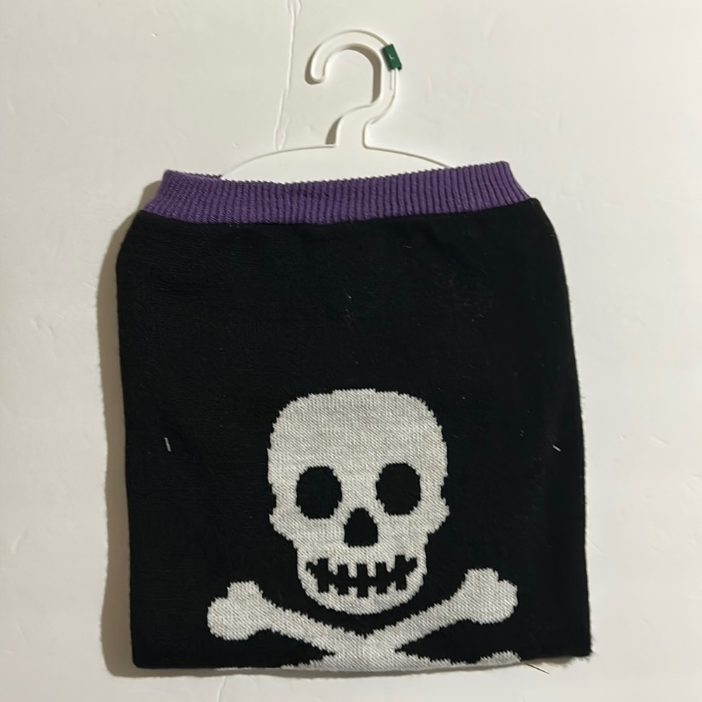 NWT MARTHA STEWART DOG SWEATER BLACK AND PURPLE WITH SKULL Large New
